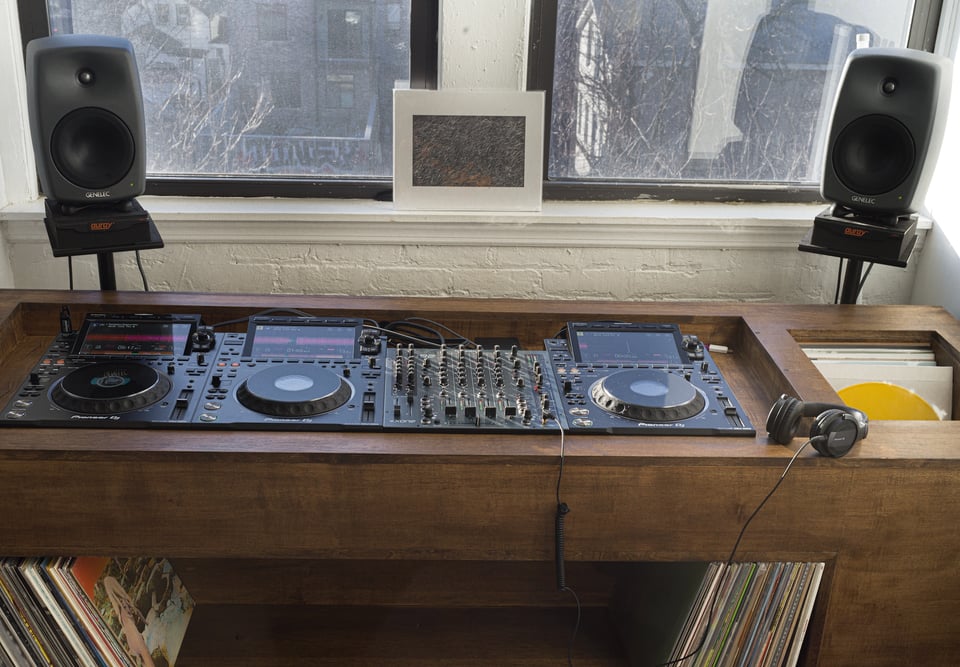 Custom Dj Booth 001 — view 4
